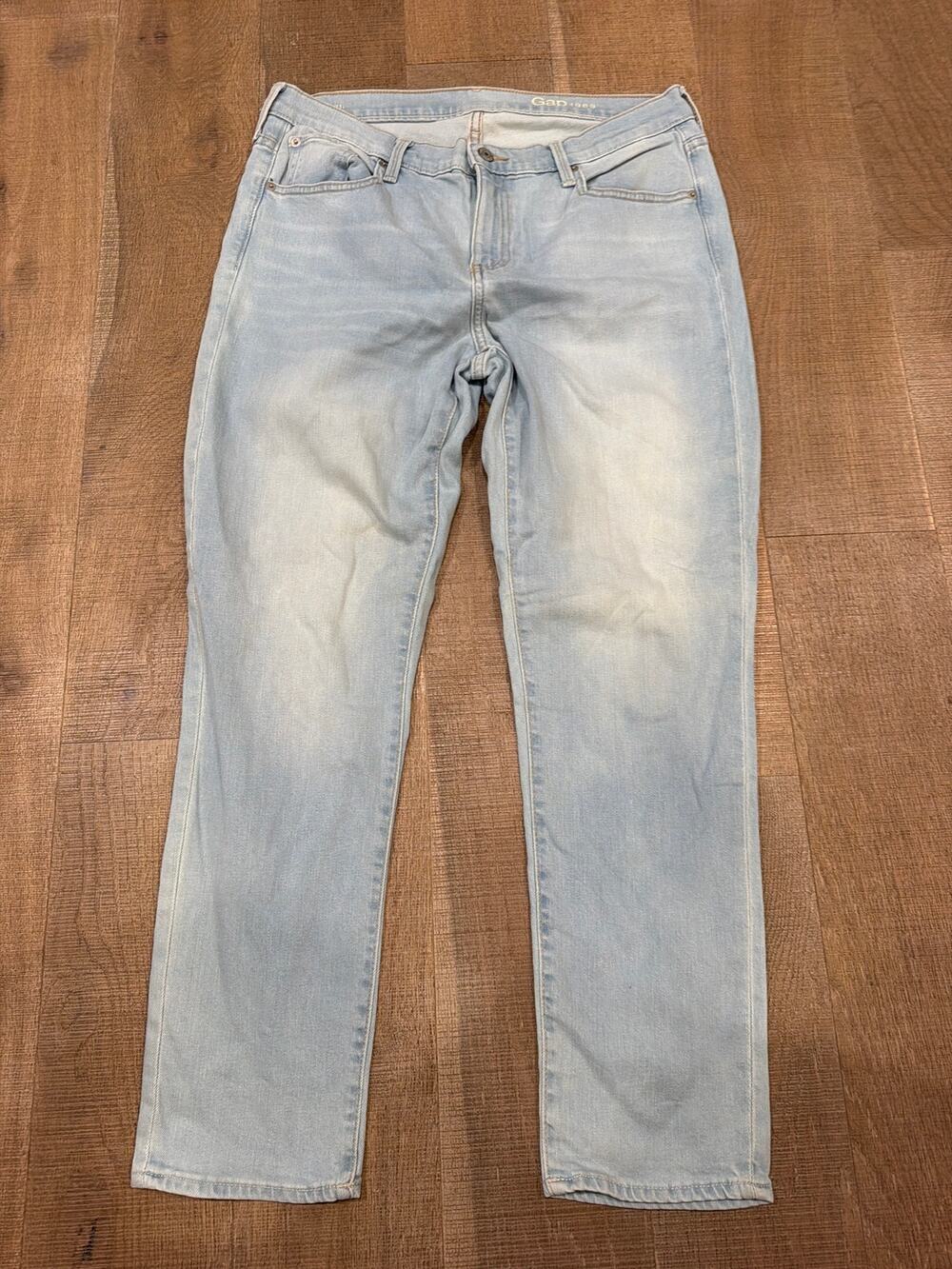 Women's New Gap Girlfriend Mid Rise Slim Leg Stretch jeans Size 31R